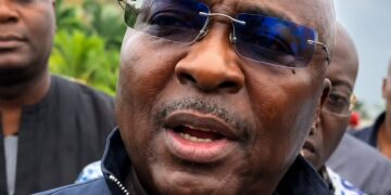 Bawumia Extends Support to Flood Victims, Prays for Recovery