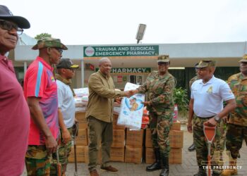 President Mahama Donates Essential Supplies to 37 Military Hospital, Mamobi Polyclinic